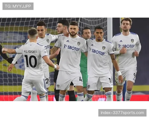 伯恩利失球61粒防守崩盘,净胜球-28反映攻守两端失衡 伯恩利失球61粒防守崩盘,净胜球-28反映攻守两端失衡